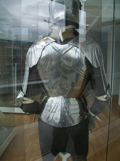 Armure milanaise, fin du XVème siècle.